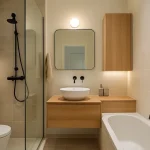 Laat je kleine badkamer groots aanvoelen met slimme indelingen, licht en opbergruimte