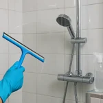 Weg met zeepresten: zo krijg je douche, glas en tegels weer glanzend schoon
